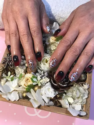 ネイル 吉岡 裕子のネイルデザイン