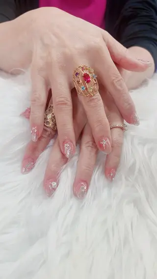 ネイル 遠田 千恵のネイルデザイン