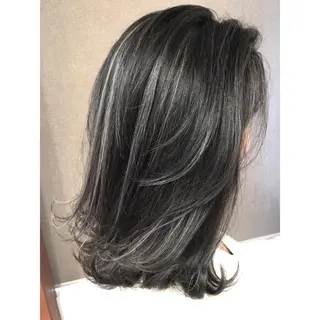ショート カラー 井上 一平のヘアスタイル