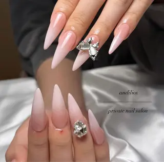 ネイル andilios / private nail salon所属・andilios / shioriのネイルデザイン