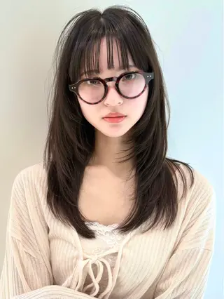 セミロング PULSE yokohama所属・横浜駅/韓国レイヤー カット/髪質改善のヘアスタイル