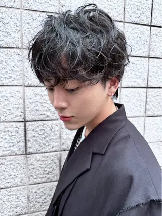 パーマ メンズ 渡辺 みずきのネイルデザイン