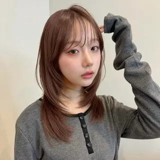 ミディアム sora/レイヤー/ 透明感カラー🎀のヘアスタイル