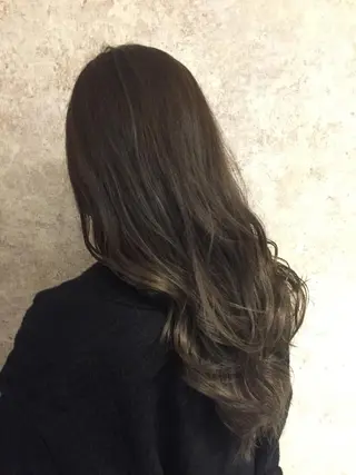 ミディアム カラー パーマ 小顔カット✨ 透明感カラー/村上のヘアスタイル