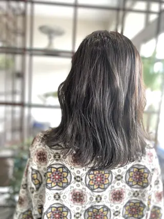 ミディアム カラー Style Tのヘアスタイル