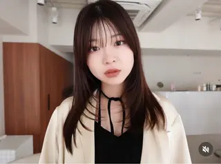 ロング 吉田 愛美のヘアスタイル