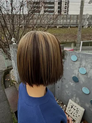 ショート カラー 大立 七夏のヘアスタイル