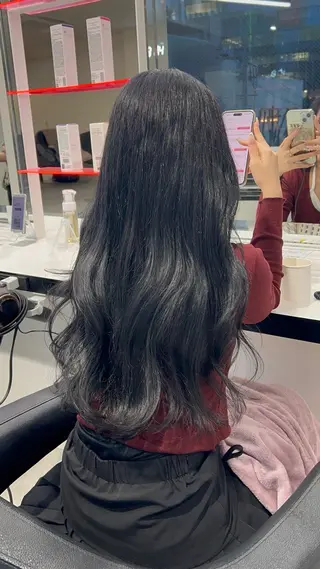 ロング カラー 履歴修正屋さん／ ブロンド／ホワイトのヘアスタイル