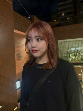 ミディアム ハイトーン/ ハイライト真柚🍨のヘアスタイル