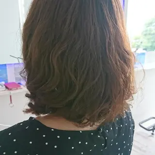 ミディアム パーマ カラー 中嶌 健一のヘアスタイル