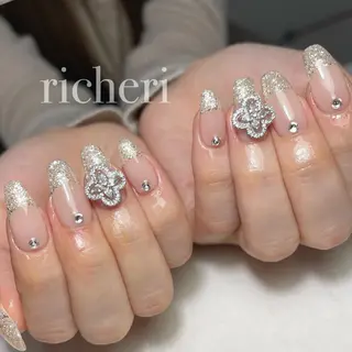 ミディアム ネイル richeri beautyのネイルデザイン