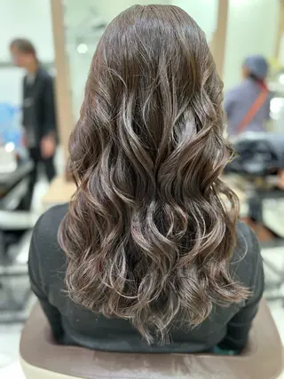 ロング 指原 仁のヘアスタイル