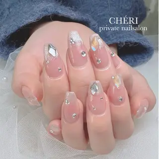 ネイル CHÉRI .のネイルデザイン