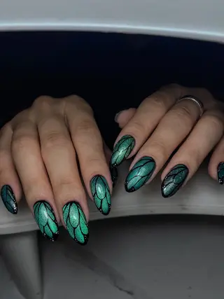 ネイル Isinha Nailsのネイルデザイン
