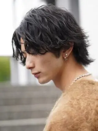 セミロング パーマ メンズ パーマ特化🔥 ワタベリョウマのヘアスタイル