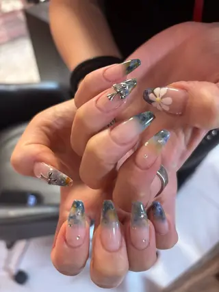 ネイル EmaNail豊中店所属・EmaNail 🐈アヤネのネイルデザイン