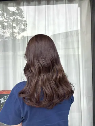 セミロング カラー 栗林 茉那のヘアスタイル