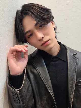 メンズ メンズ ヘアメイク  ハイトーン キャロのヘアスタイル