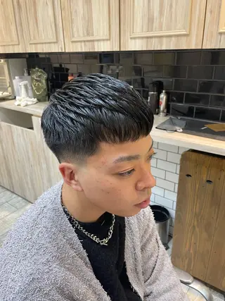 メンズ Groomers Tokyo所属・フェード/海外パーマ 中垣遼のヘアスタイル