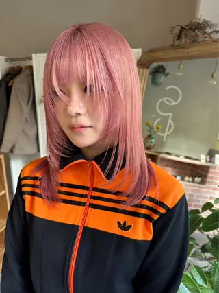 ミディアム カラー ハイトーン縮毛/暖色 なーな🎀🤍のヘアスタイル