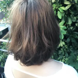 ミディアム カラー パーマ THE DAY所属・AKI HASHIMOTOのヘアスタイル