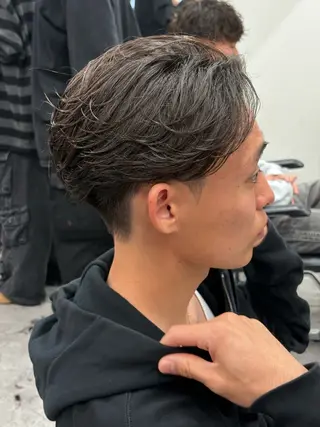 ミディアム カラー パーマ メンズ メンズパーマ特化 🔥韓国ヘア職人🔥のヘアスタイル