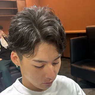 ショート カラー パーマ メンズ グロウ天神所属・清潔感のある髪へ✨️ 井上一真のヘアスタイル