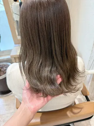カラー ヤマダ サクラのヘアスタイル
