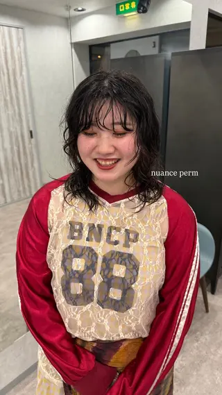 ミディアム パーマ ミウラナツサ /レイヤーカットのヘアスタイル