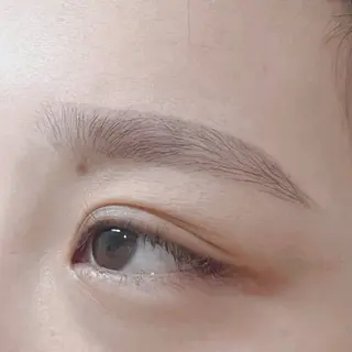 アイブロウ 眞下 遥香のマツエク・マツパデザイン