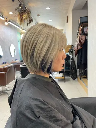 ショート カラー 中嶋 颯和のヘアスタイル