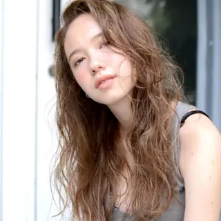 ロング カラー salowin渋谷kitaya park前所属・RIKA韓国ヘア/く びれヘア/上品カラーのヘアスタイル