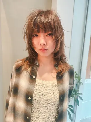 セミロング カラー レイヤー/ウルフ/ ハッシュカット/ダイのヘアスタイル