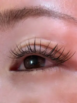 マツエク・マツパ 前田 亜由美のヘアスタイル