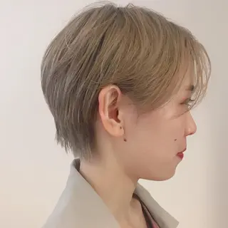 ショート カラー yah iroのヘアスタイル