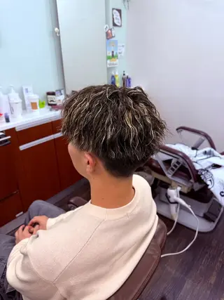 ミディアム カラー パーマ メンズ ヘアー/エステ グランツエッセ所属・田村 晃のヘアスタイル