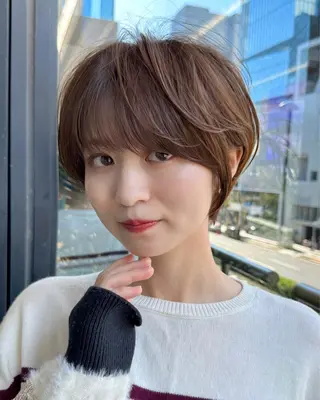 ショート ショートヘア くすみカラー、大場猛のヘアスタイル