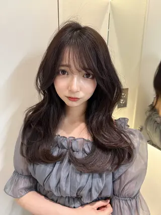 ロング カラー shion 透明感カラーのヘアスタイル