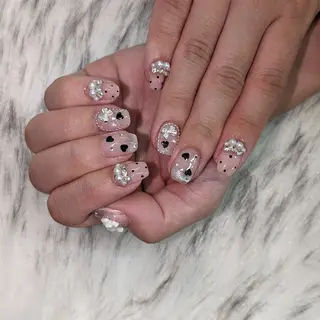 ネイル RUNWAY 　　の眉毛・アイブロウイメージ