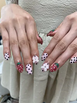 ネイル koyu 🩶のネイルデザイン