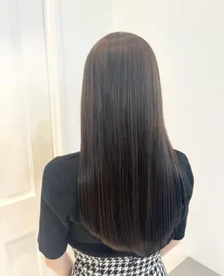 カラー RUA 🪽🤍のヘアスタイル