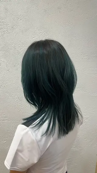 ミディアム 山本 梨華のヘアスタイル