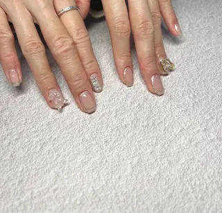 ネイル ちゅるんネイル🪄 耳ツボジュエリー🔗のネイルデザイン