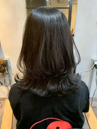 セミロング 山本 みきのヘアスタイル