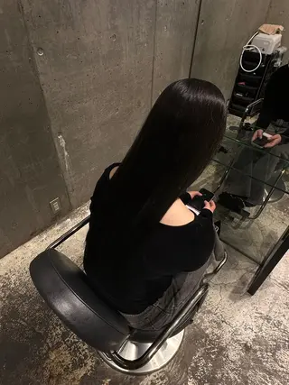 ロング 縮毛矯正⚡️ 中村璃音のヘアスタイル