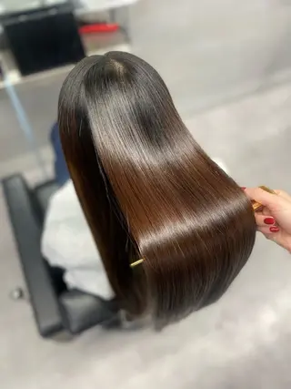 ロング 艶髪/縮毛矯正 🫧辻野海羽のヘアスタイル