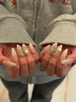 ネイル femme💫 CARINAのネイルデザイン