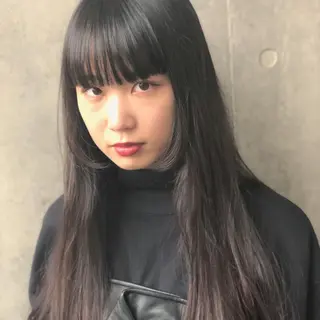 ロング カラー 荒木 依莉亜のヘアスタイル