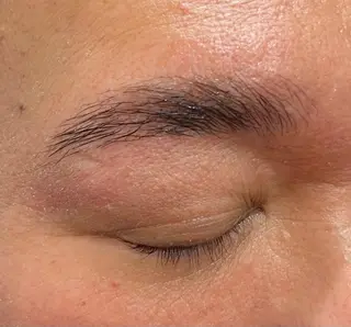 アイブロウ ＤＥＳＴ所属・吉野 瑳桜のヘアスタイル