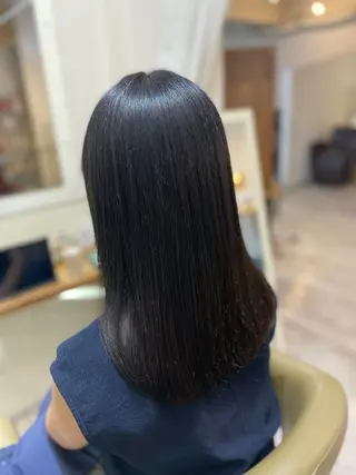 ミディアム 茅野 あゆ美のヘアスタイル